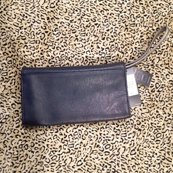 🌈NWT TAHARI WRISTLET - Picture 3 of 13